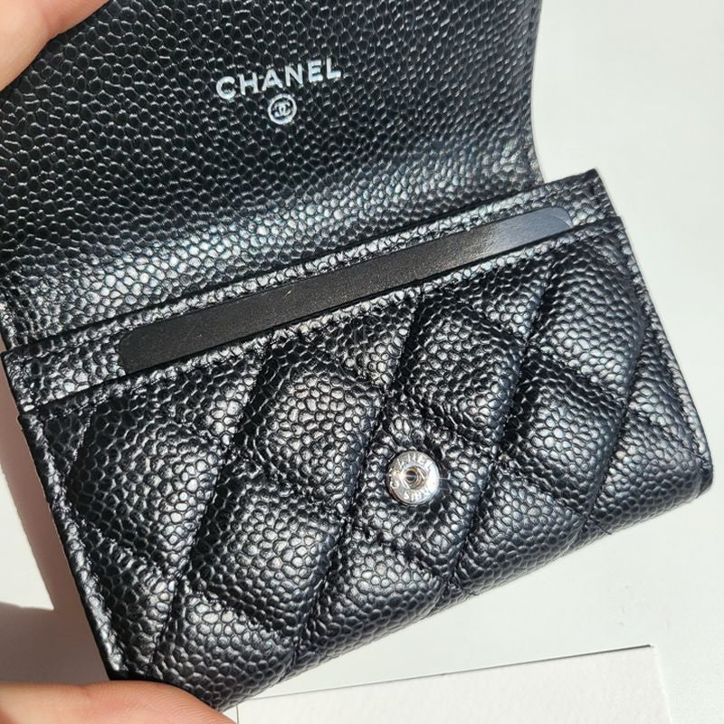 샤넬 클래식 플랩 카드지갑 캐비어