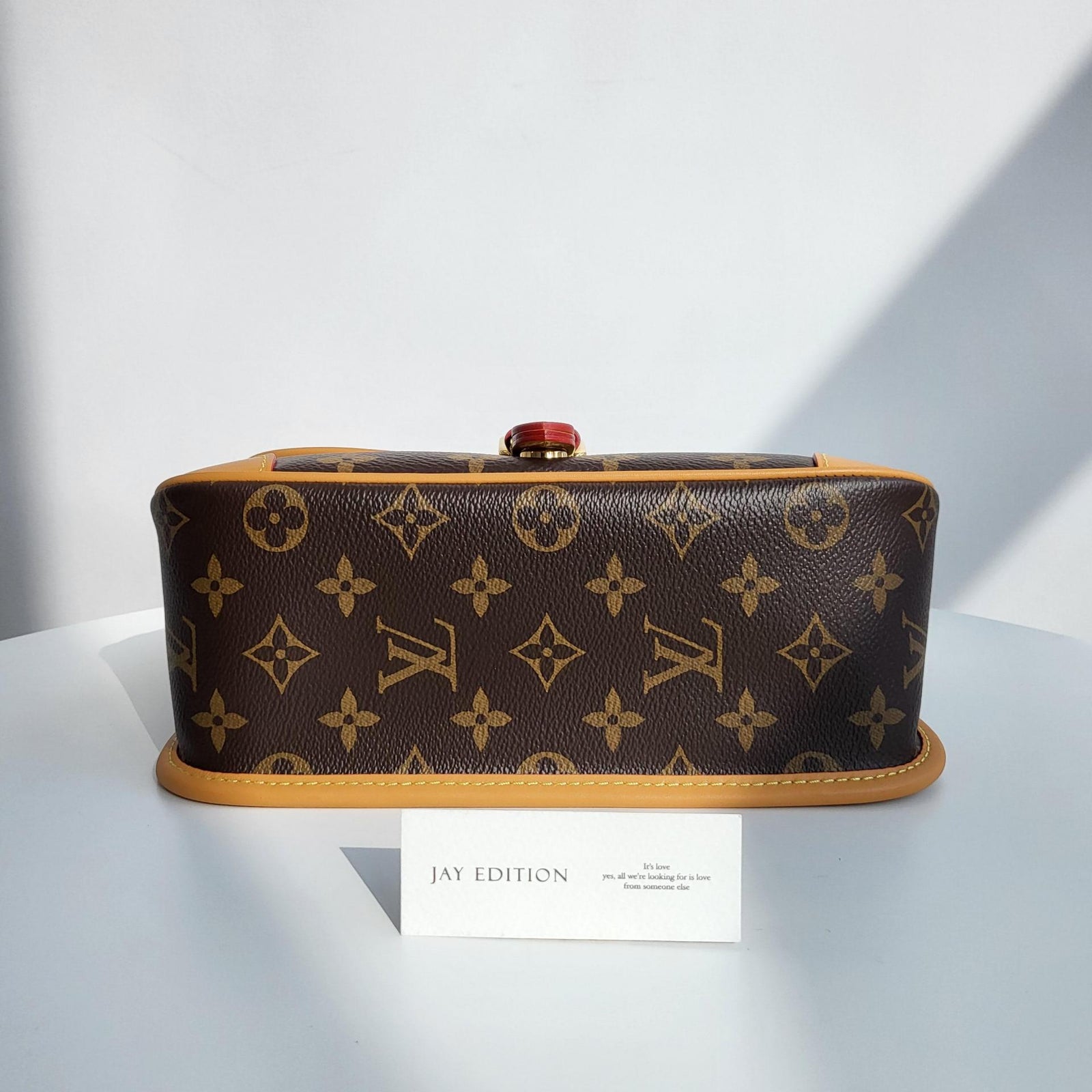 루이비통 다이앤 모노그램