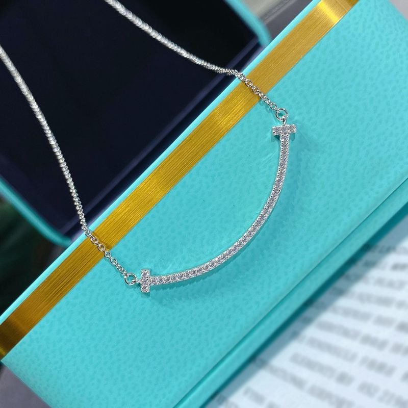 티파니 스마일 파베 펜던트 미디움