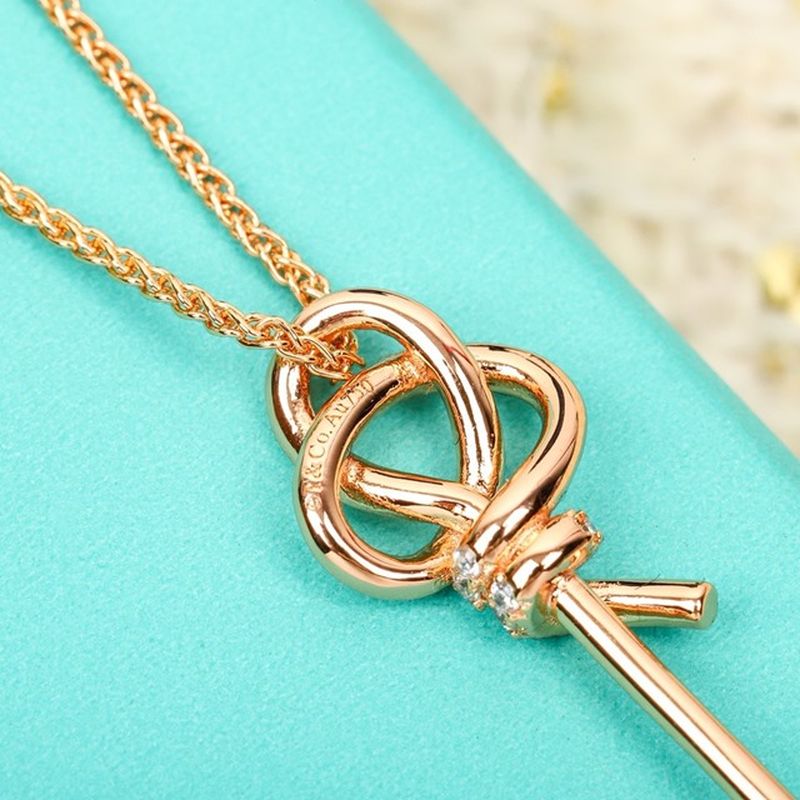 티파니 우븐 키 스몰 네크리스