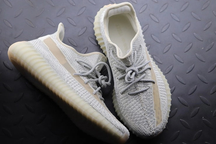YEEZY 350 V2 룬드마크 리플렉티브