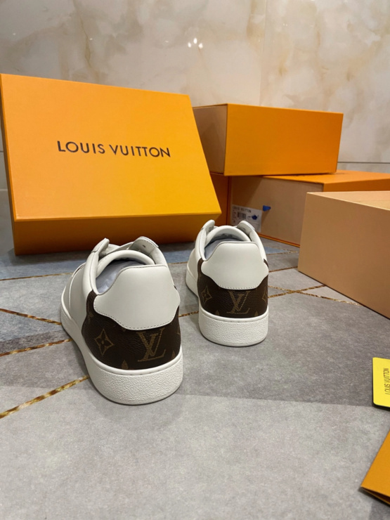 루이비통 리볼리 스니커즈