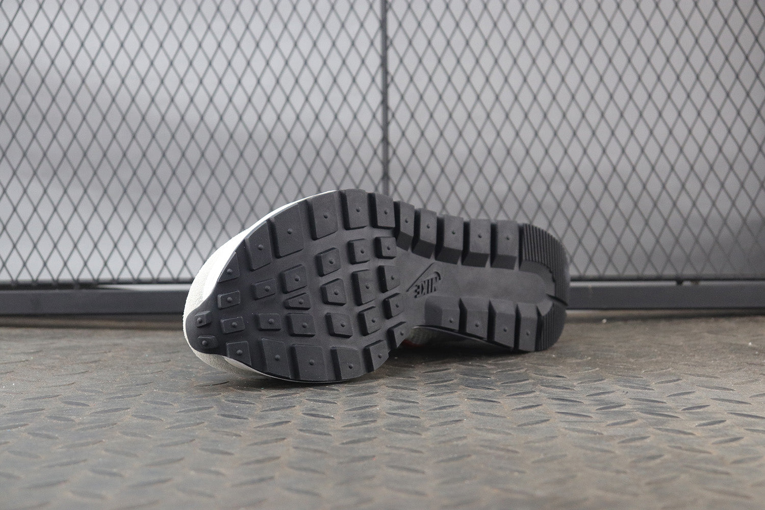 나이키 X 사카이 베이퍼와플 로얄푸시아