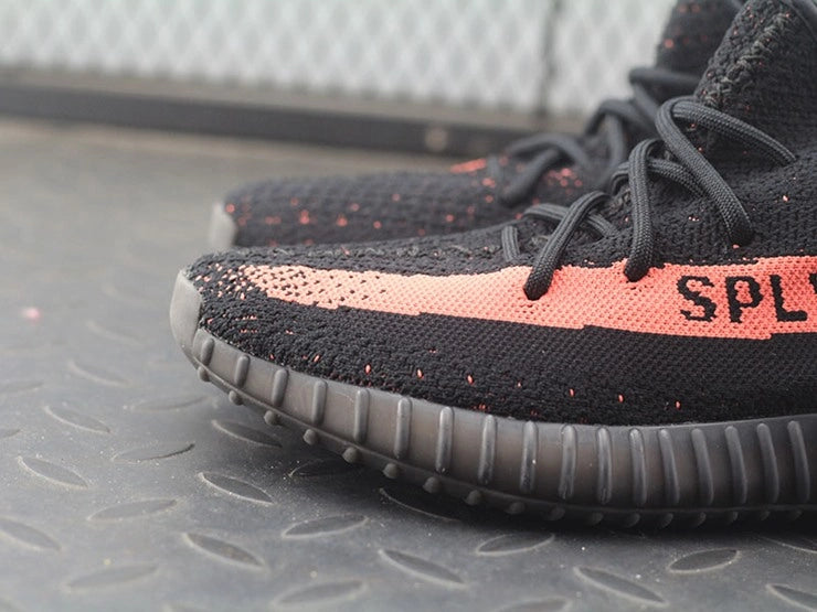 YEEZY 350 V2 레드