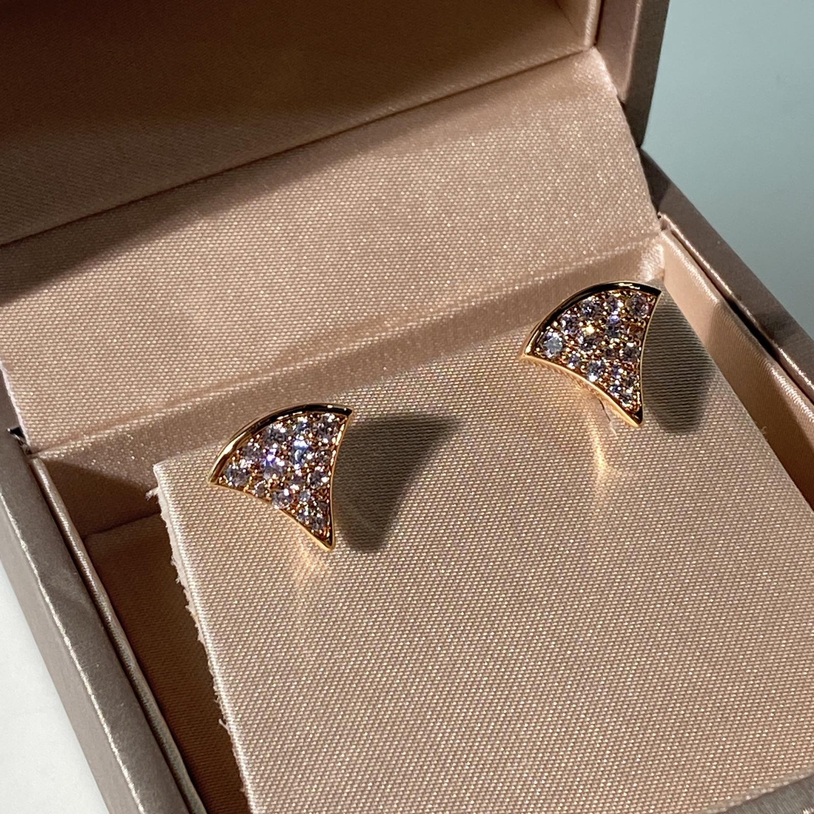 불가리 디바스 드림 미니 풀파베 이어링