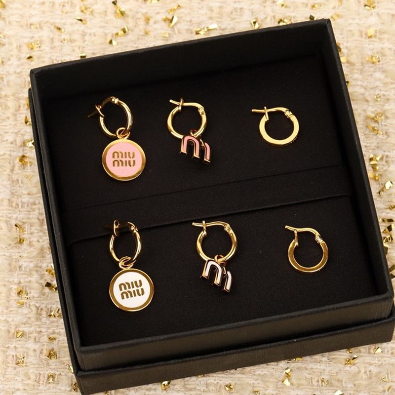 미우미우 귀걸이