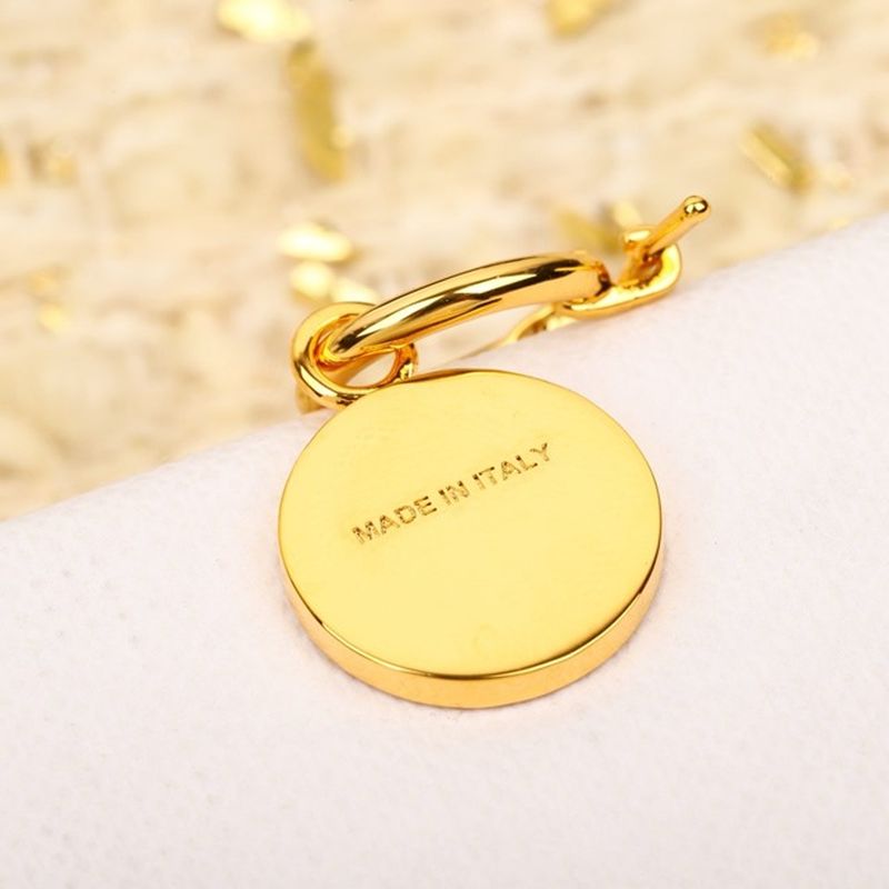 미우미우 귀걸이