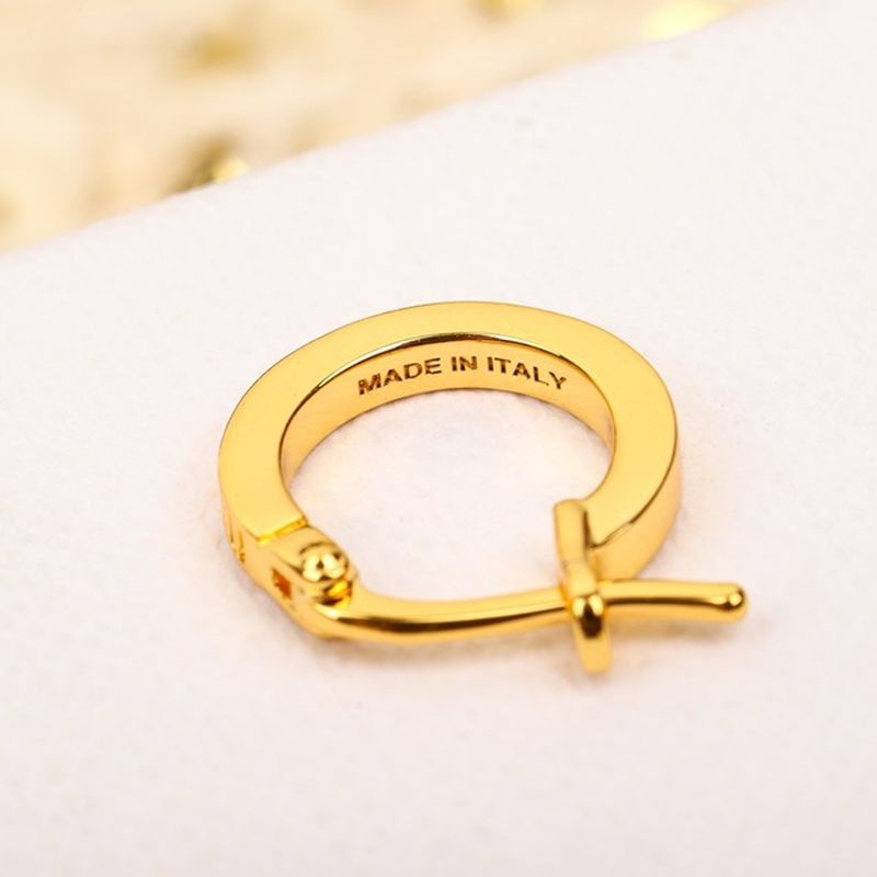 미우미우 귀걸이