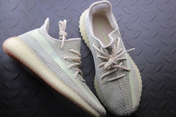 YEEZY 350 V2 시트린