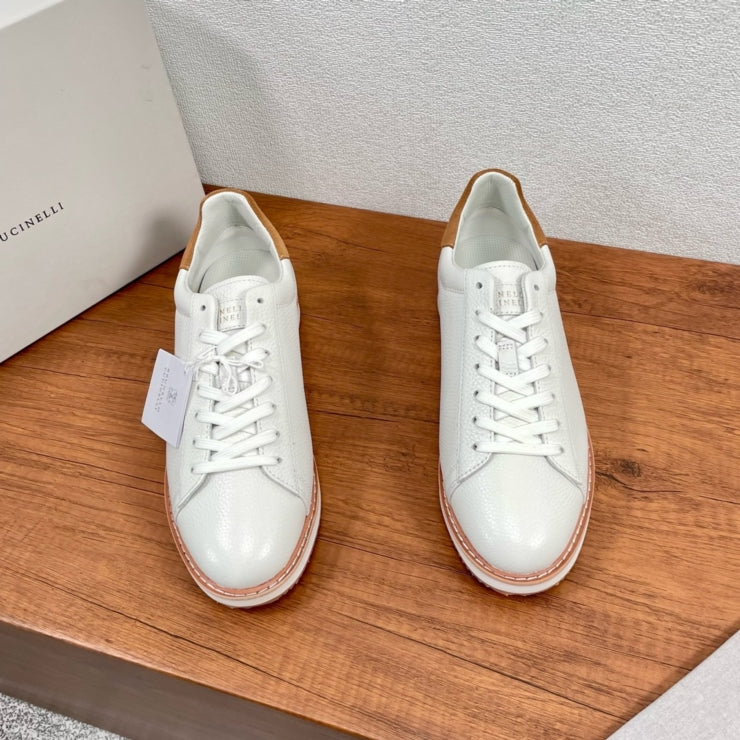 브루넬로 쿠치넬리 카우하이드 스니커즈 화이트