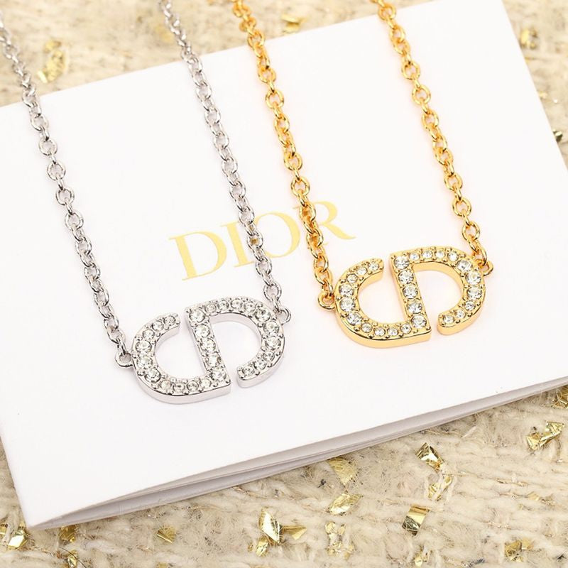 디올 목걸이