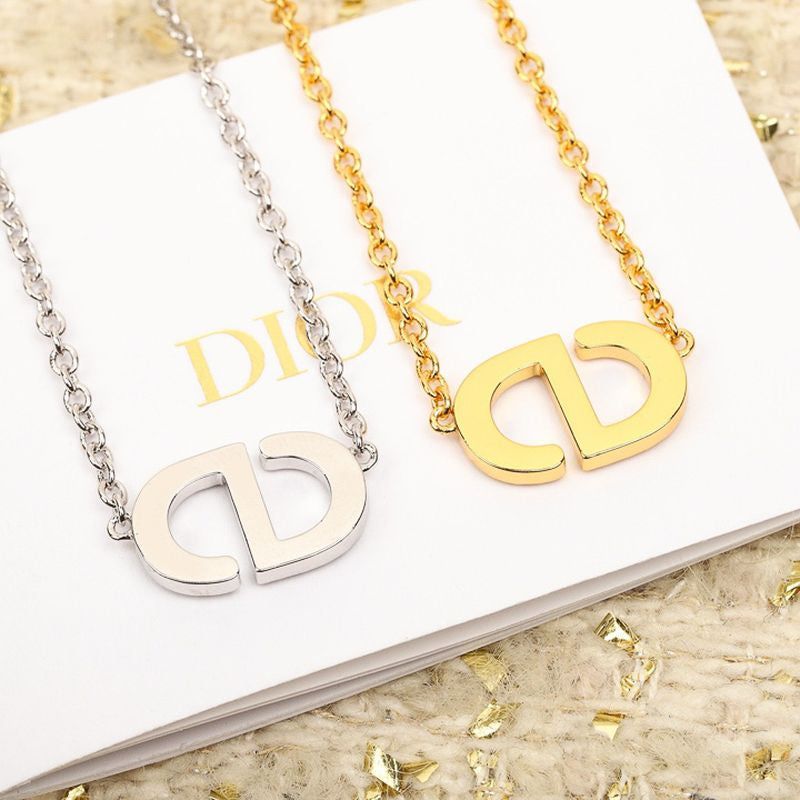 디올 목걸이