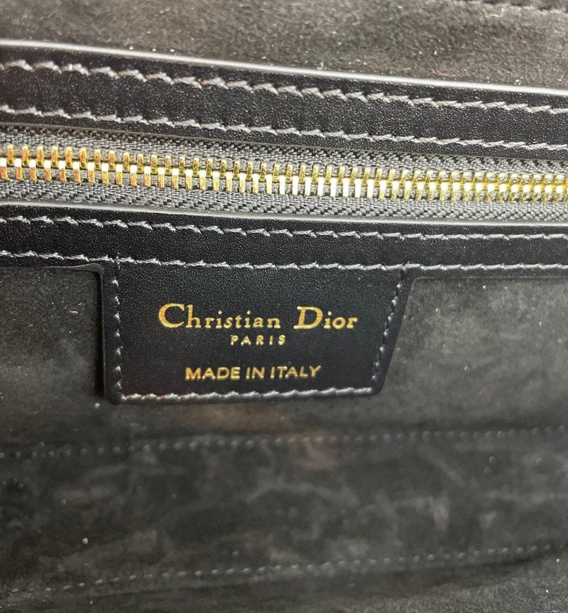 디올 30 몽테인 아베뉴