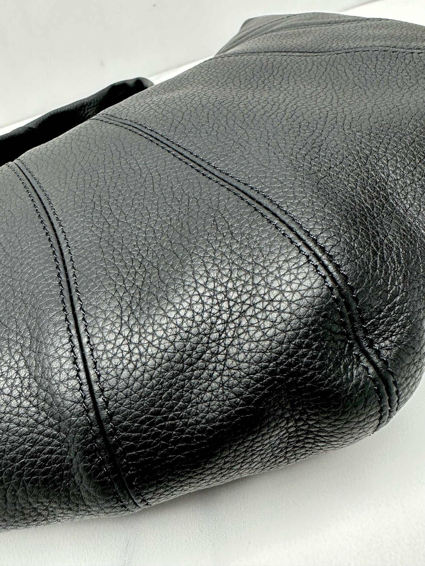 해외재고) 르메르 범백 미디움 그레인 / 블랙