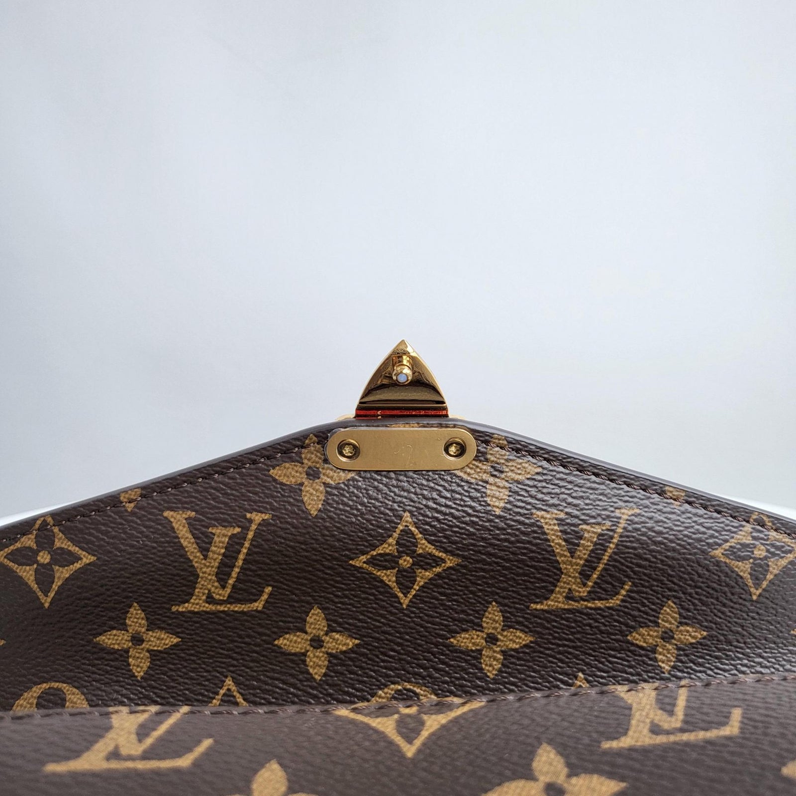 루이비통 포쉐트 메티스 이스트 웨스트