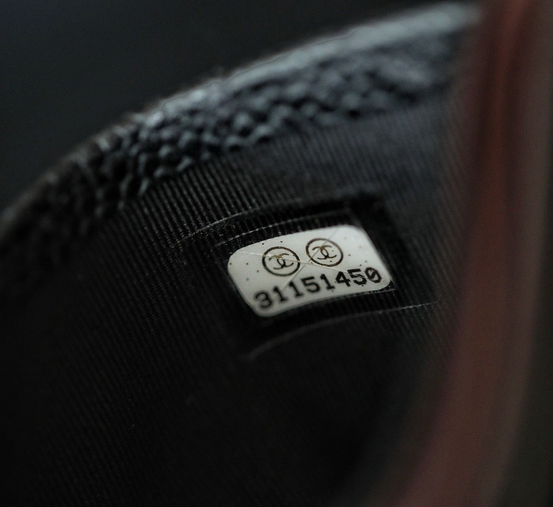 해외재고) 샤넬 클래식 카드 홀더 금장 캐비어 (수량:2개)