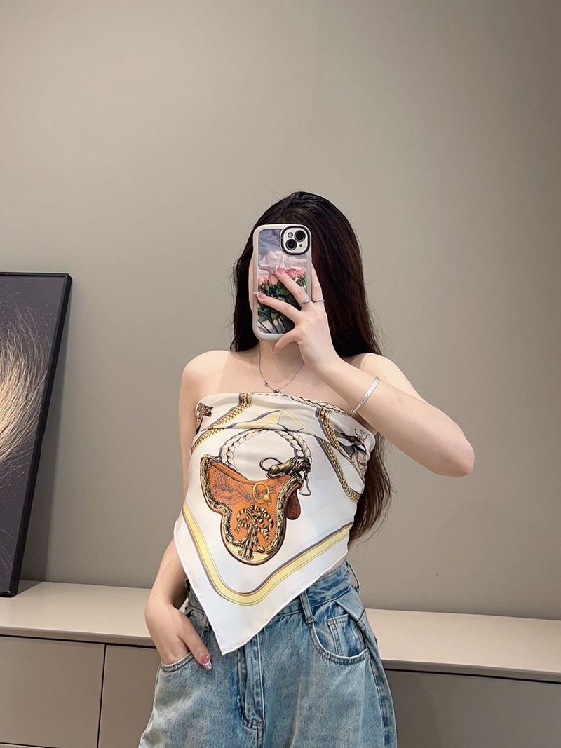 에르메스 쿠베튀르 에 테뉘 드 주르 포에버 스카프