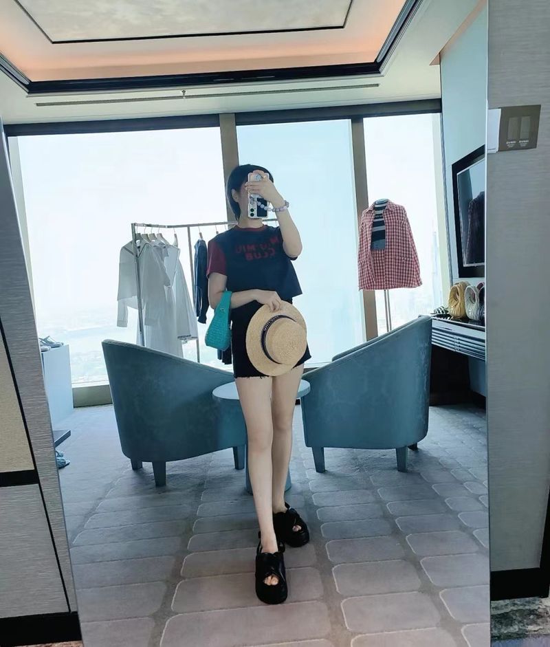 미우미우 통굽 샌들