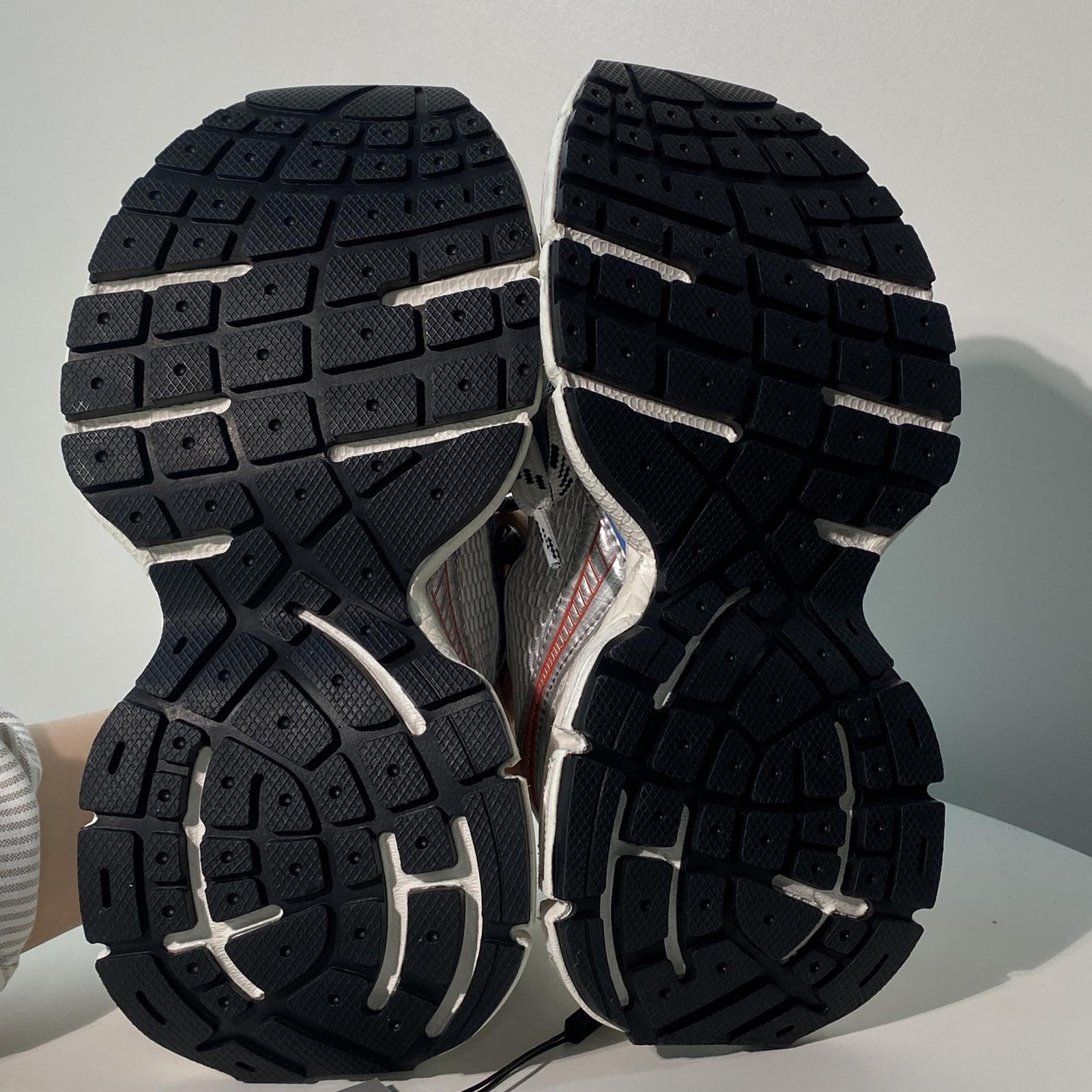 국내) 발렌시아가 3XL 화이트 레드 블루 스니커즈 35