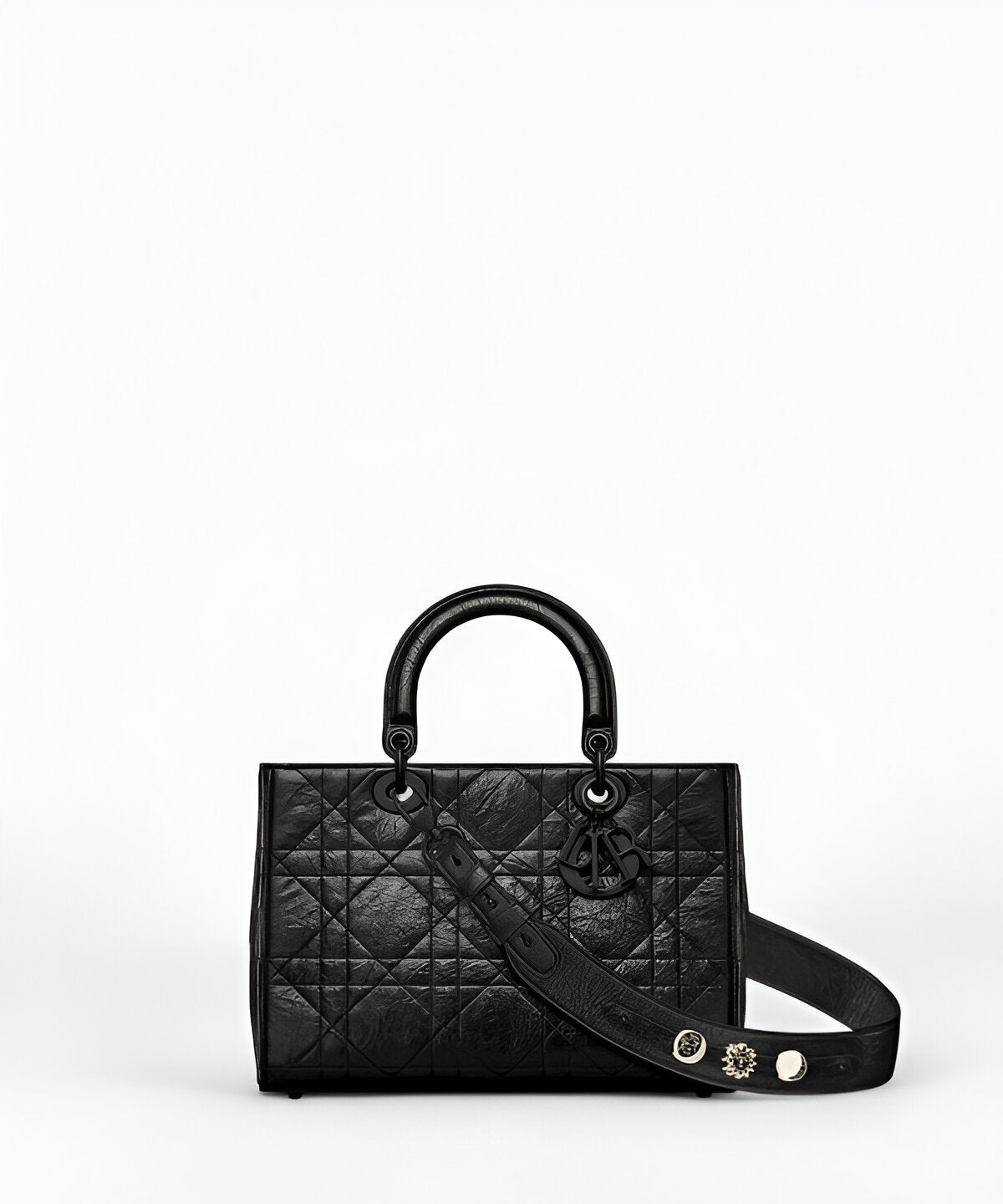 디올 레이디 D-시레 마이 ABC 미디움 백 까나쥬 퀼팅 송아지 가죽과 D.I.O.R 참 디테일