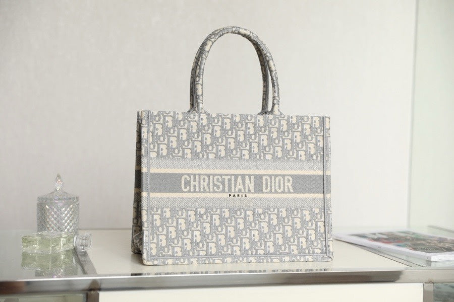 디올 오블리크 북 토트백 미디움