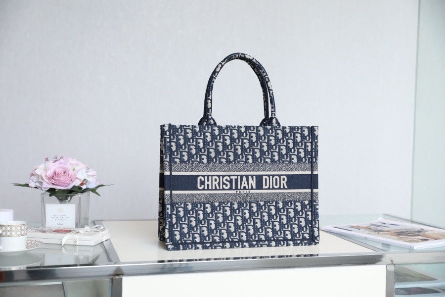 디올 오블리크 북 토트백 미디움