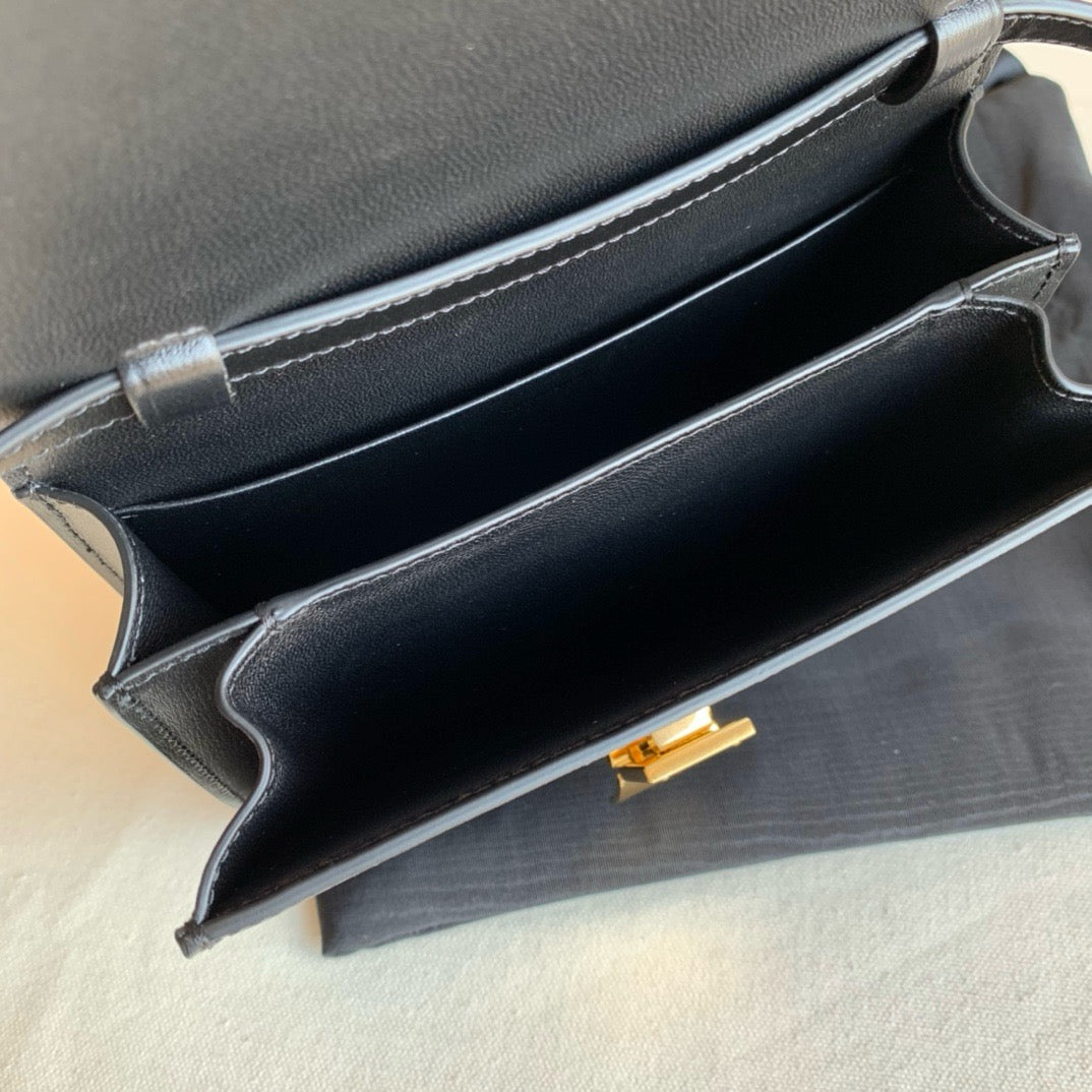 셀린느 박스백 틴