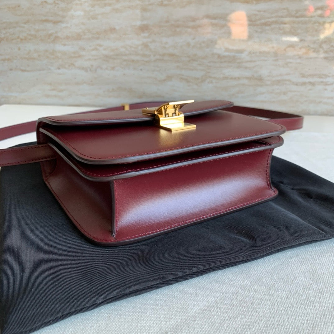 셀린느 박스백 틴