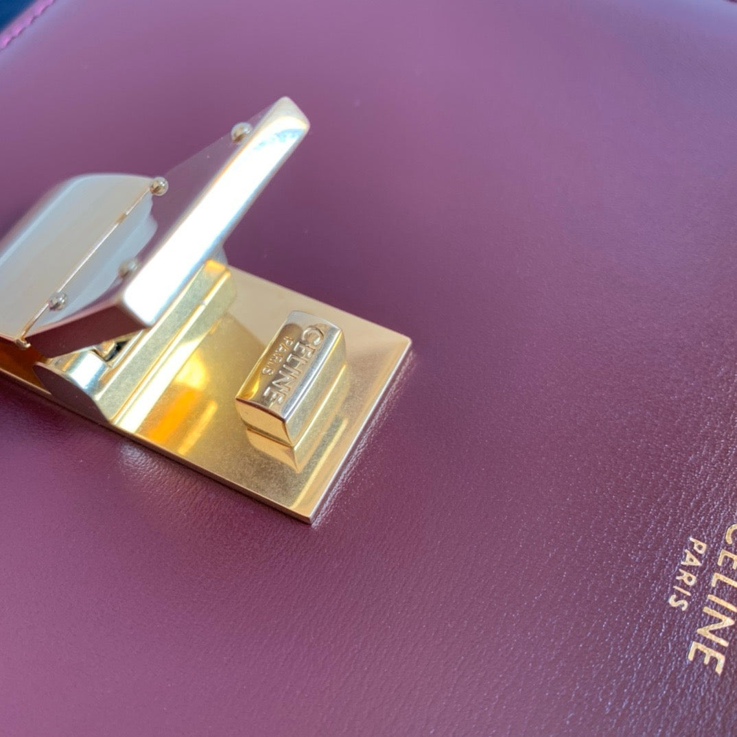 셀린느 박스백 틴