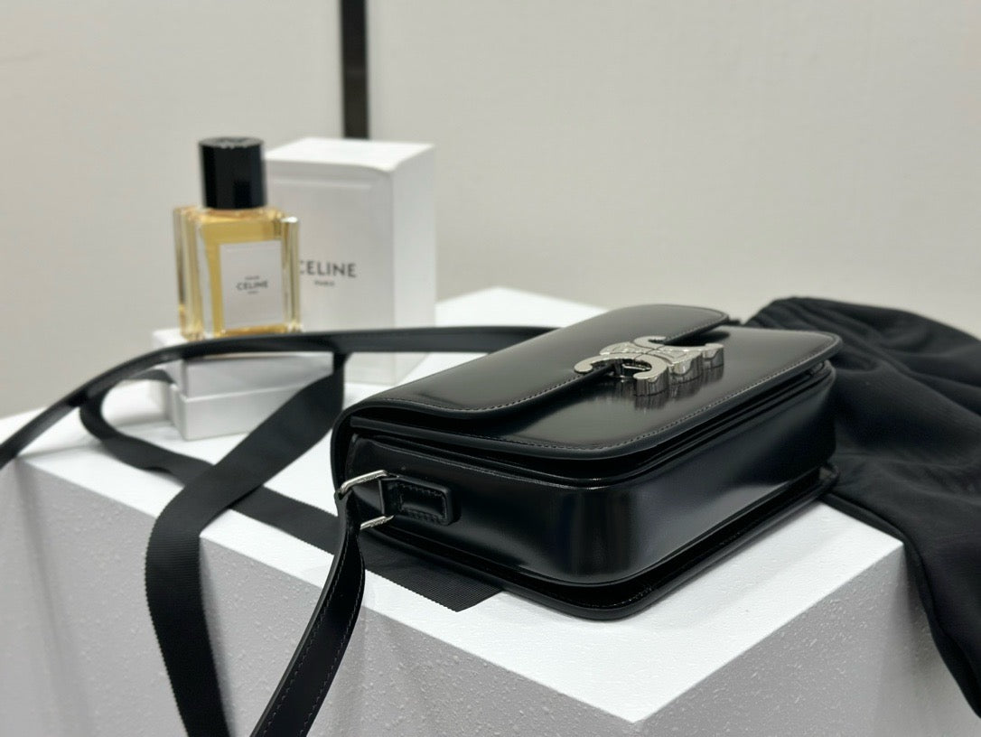 셀린느 트리옹프 숄더백 틴