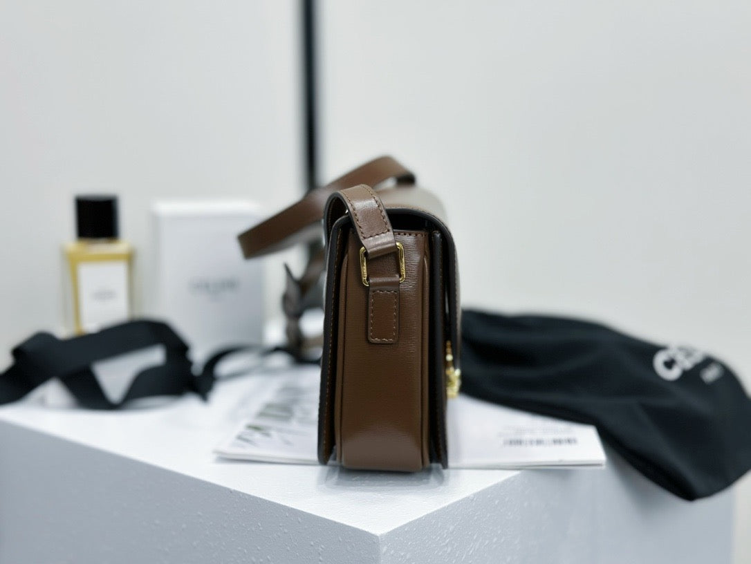 셀린느 트리옹프 숄더백 틴