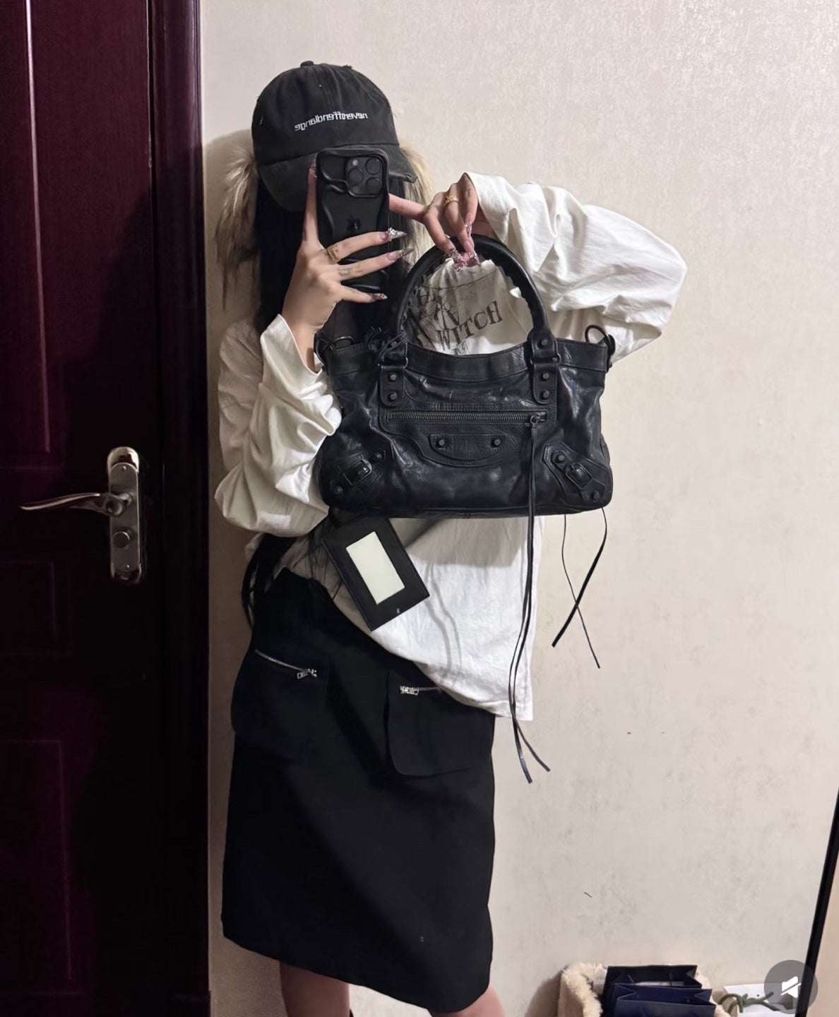 발렌시아가 르 시티 퍼스트 백