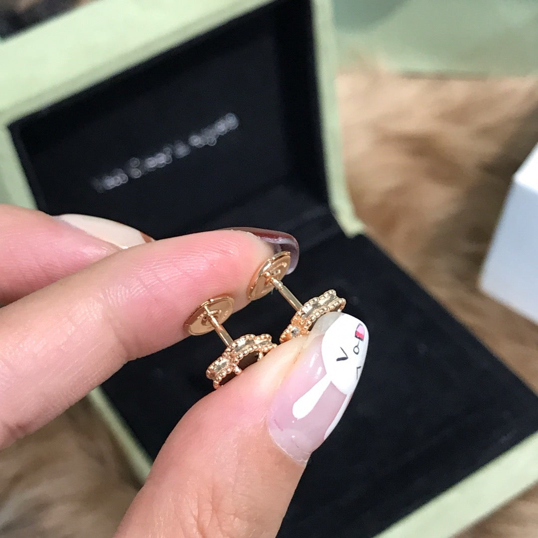 반클리프 알함브라 스위트 이어링