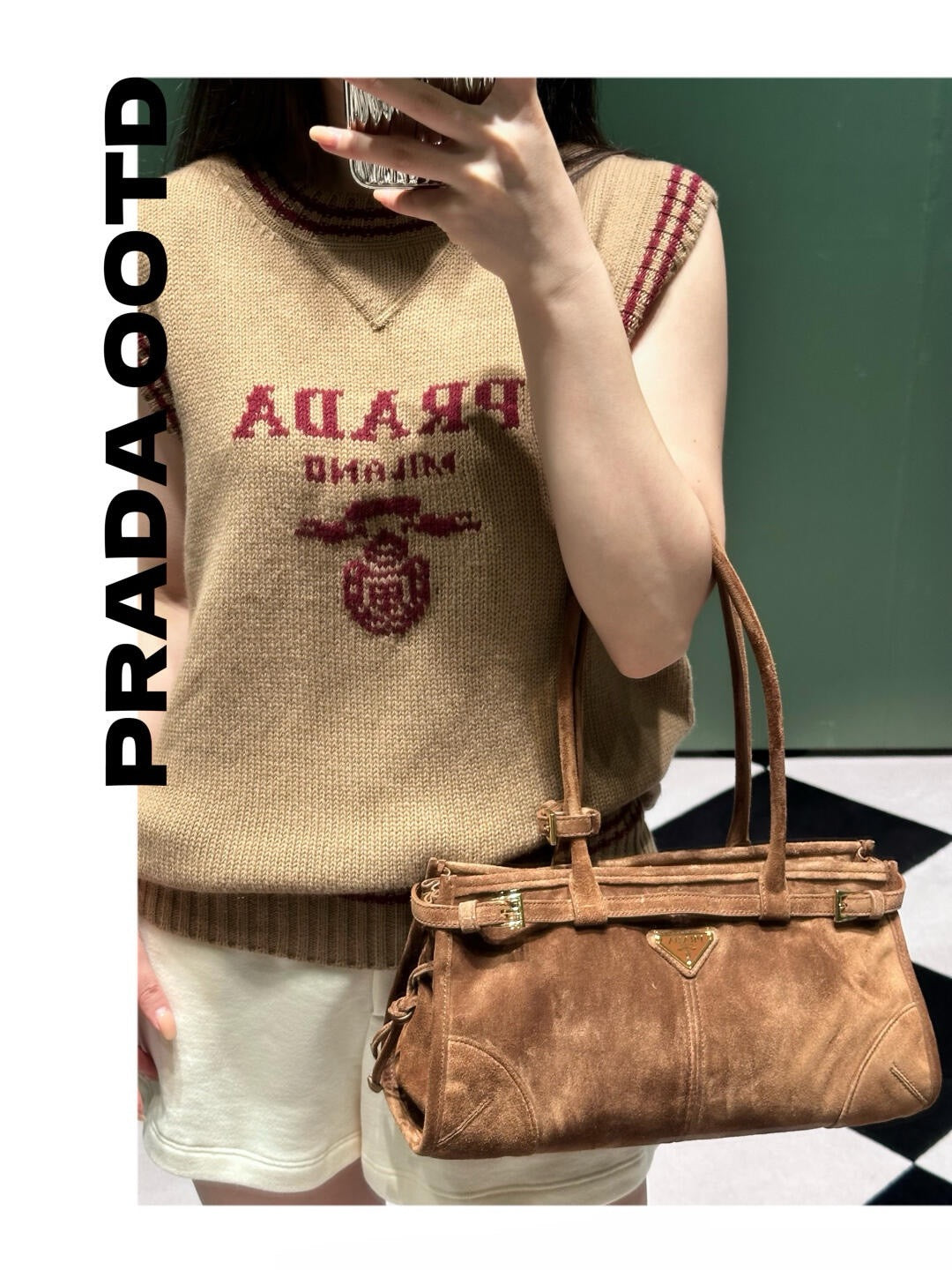 프라다 보니 미디움 스웨이드 핸드백