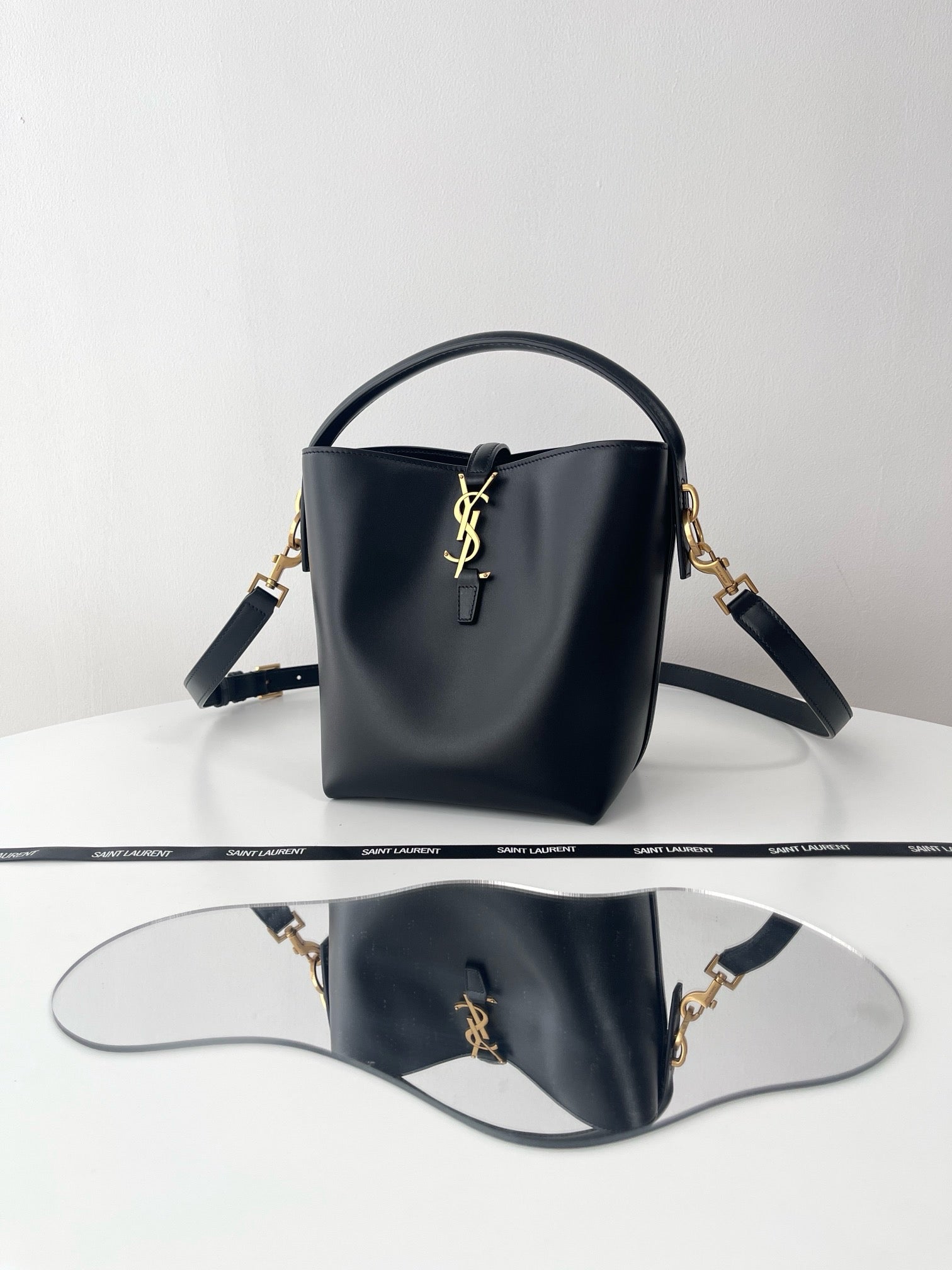 생로랑 LE 37 버킷백 스몰
