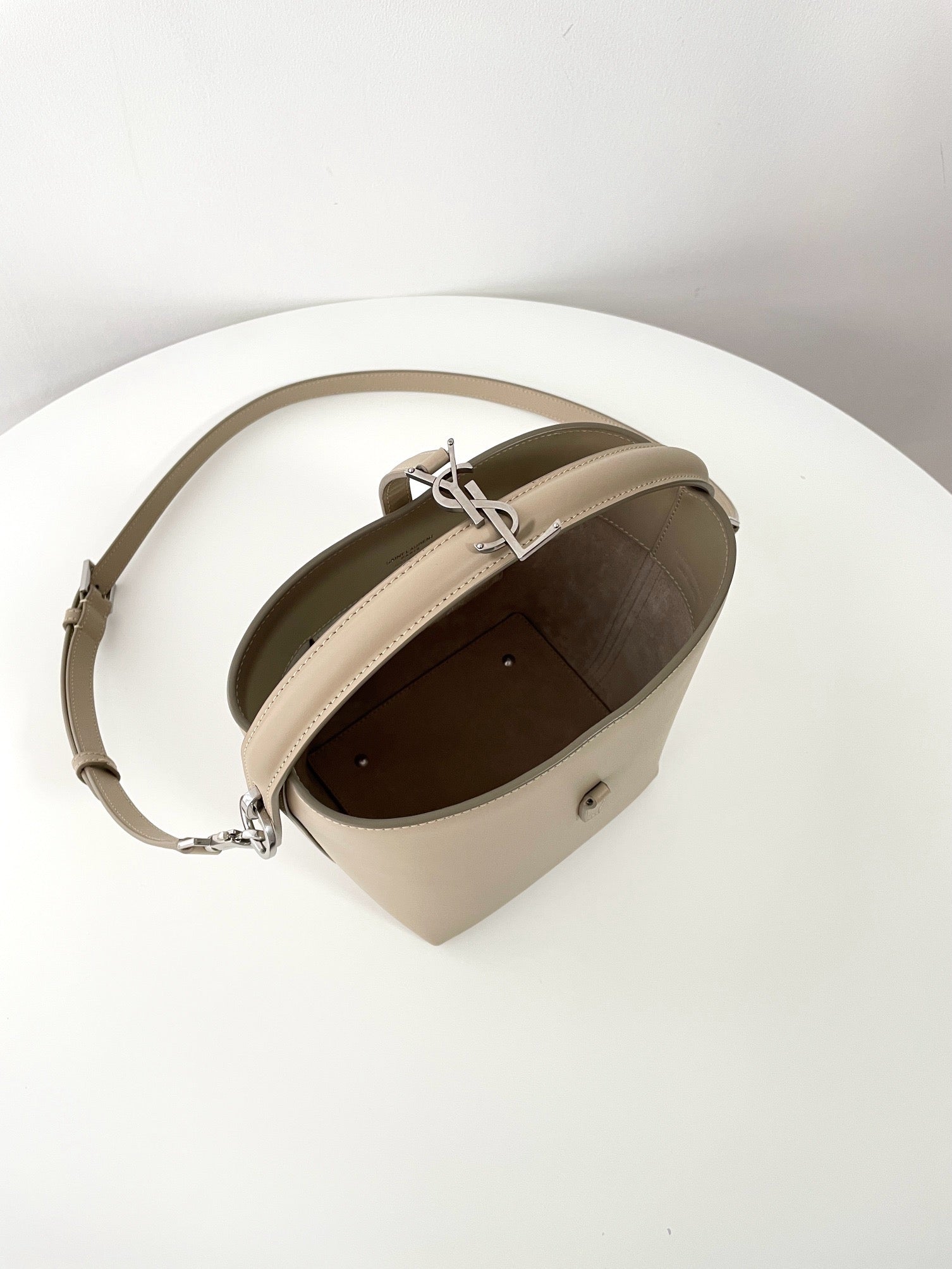 생로랑 LE 37 버킷백 스몰