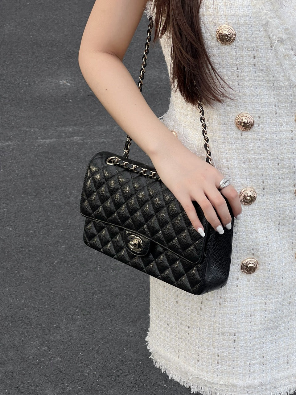 샤넬 클래식 플랩백 미디움 캐비어