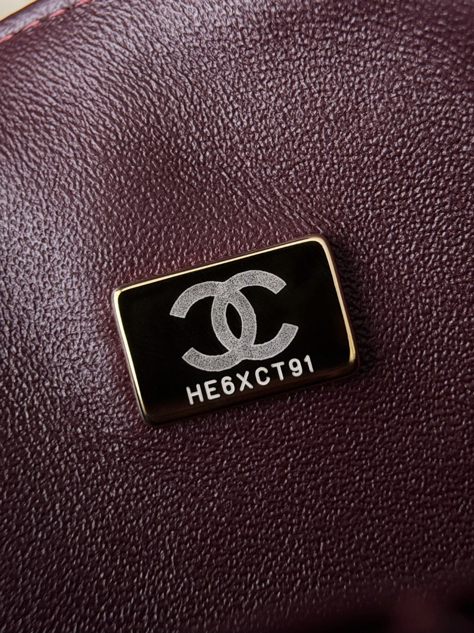 샤넬 클래식 플랩백 미디움 캐비어