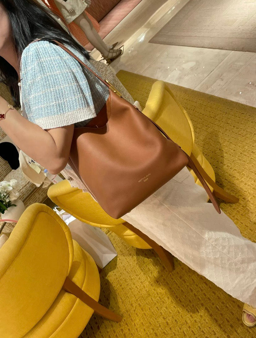 루이비통 로우 키 호보백 PM