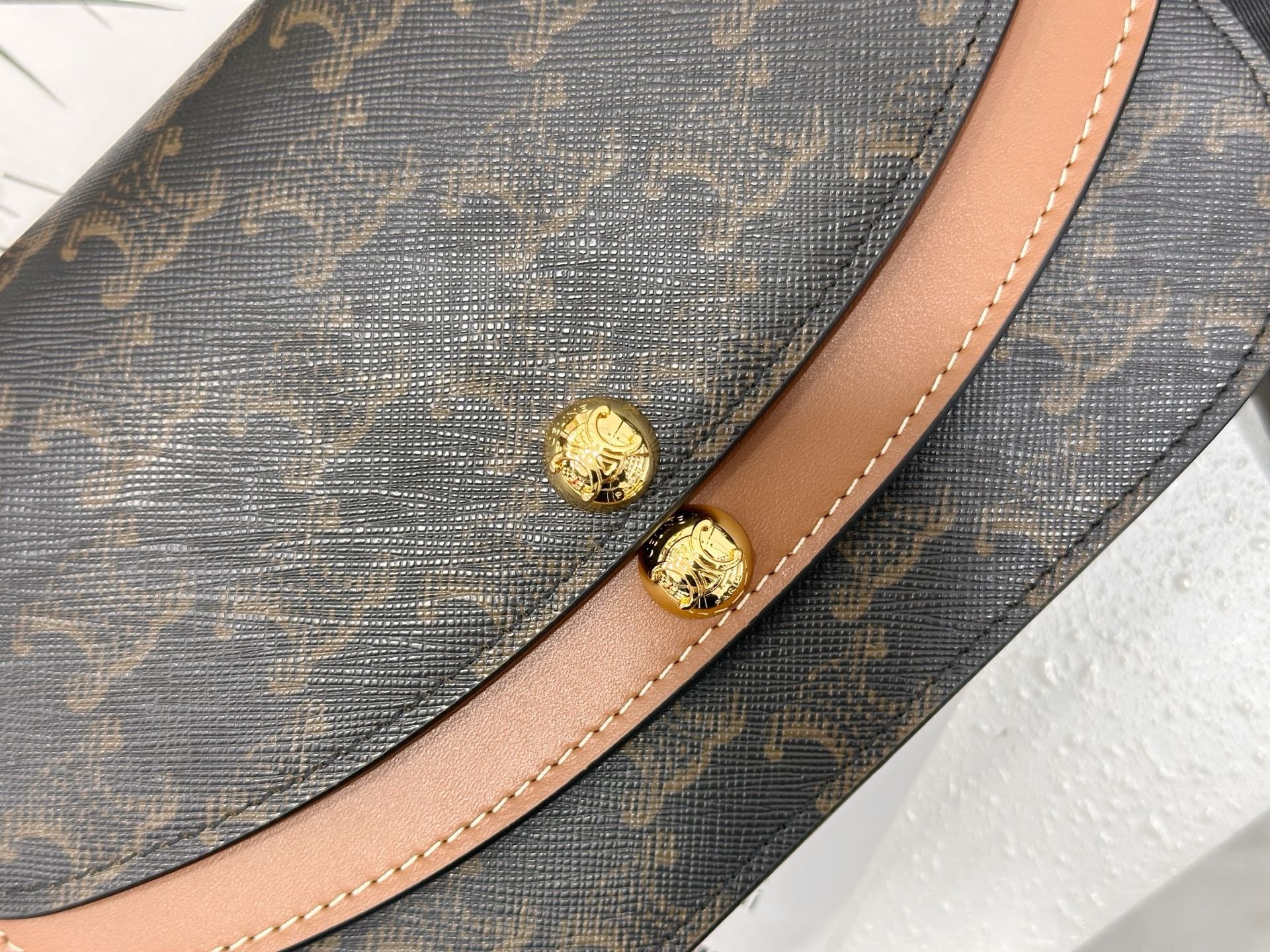 셀린느 듀오 스트랩 지갑