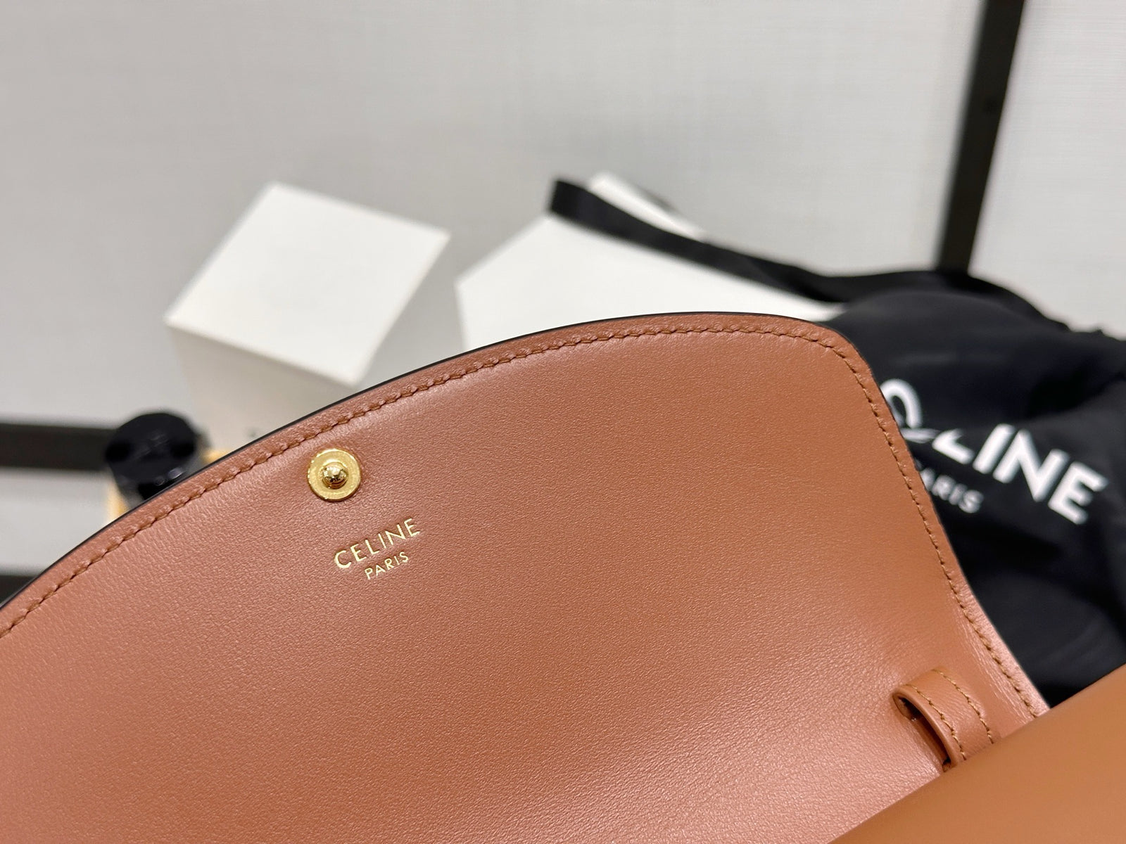 셀린느 듀오 스트랩 지갑