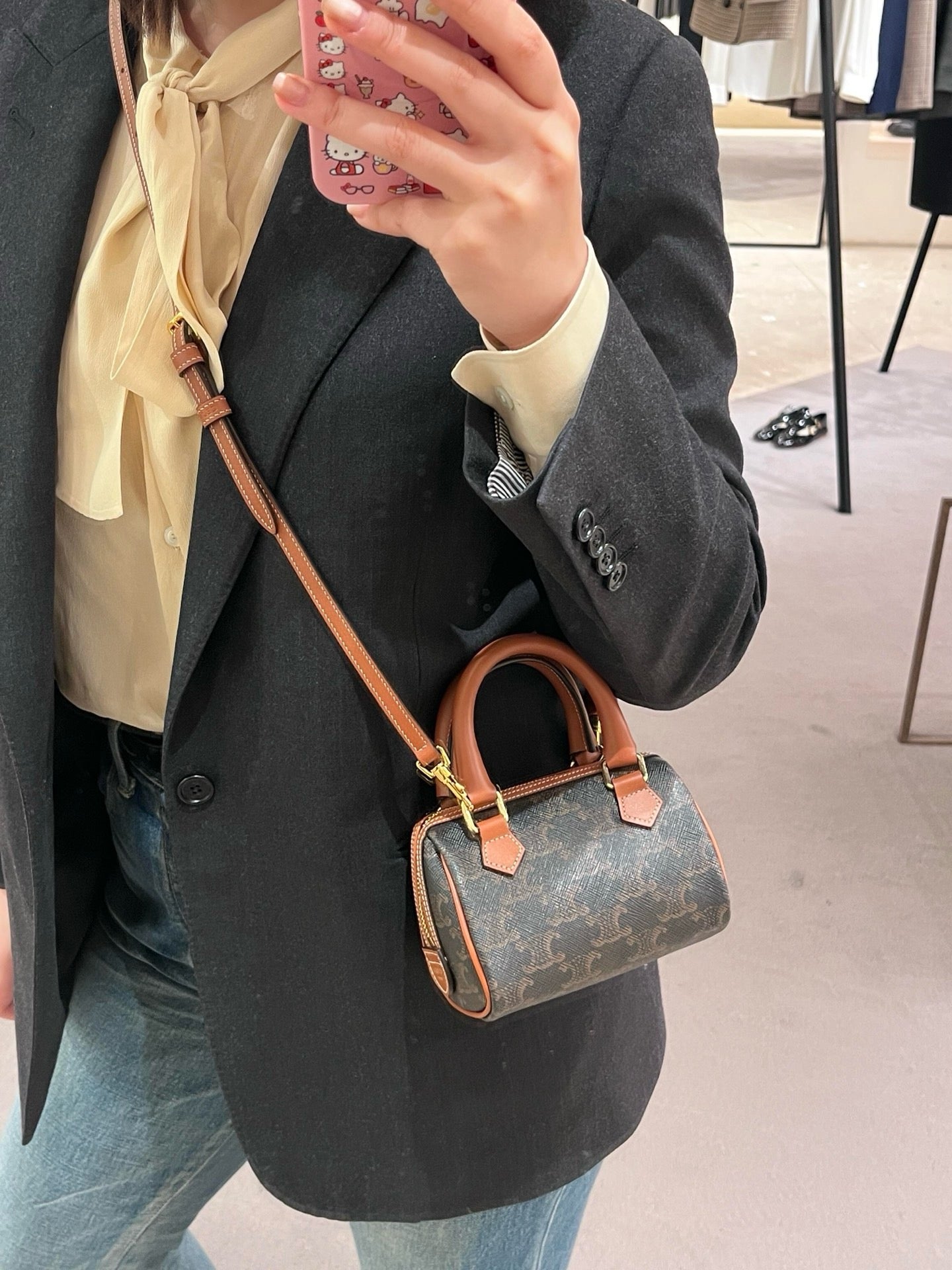 셀린느 트리옹프 카바스 미니 보스턴백