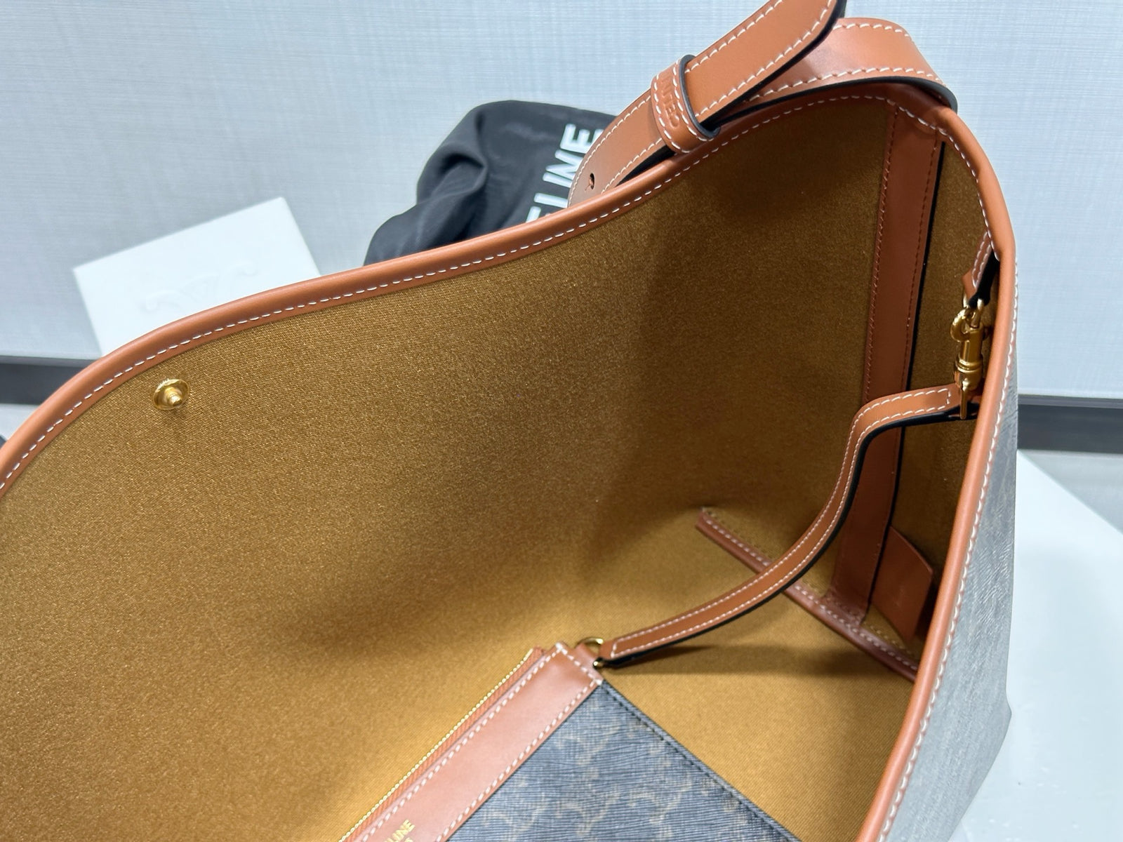 셀린느 소프트 쇼퍼 백