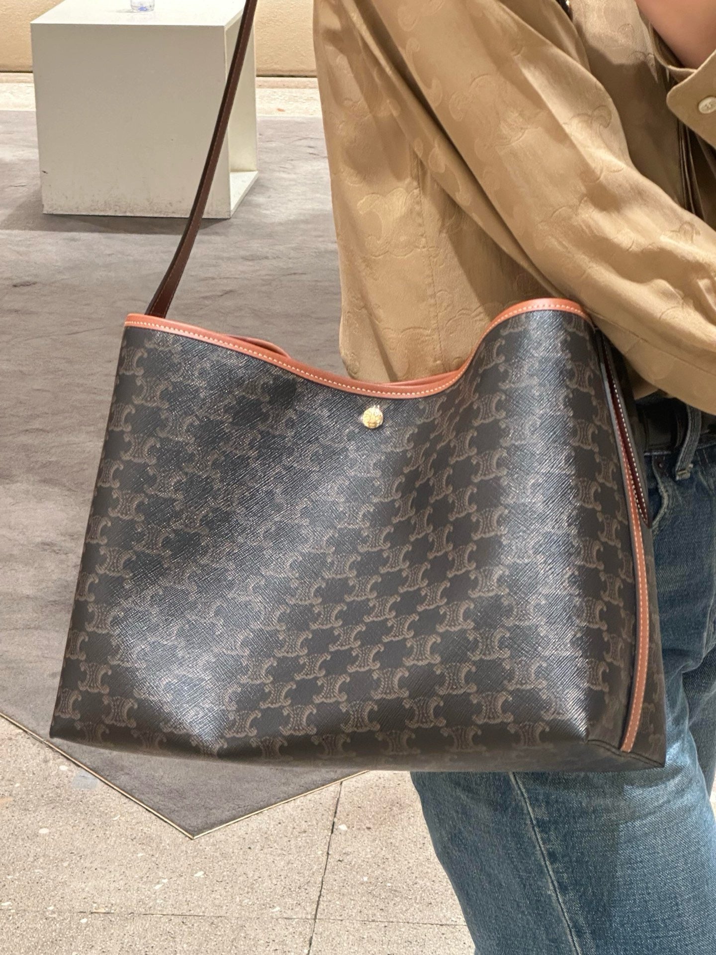 셀린느 소프트 쇼퍼 백