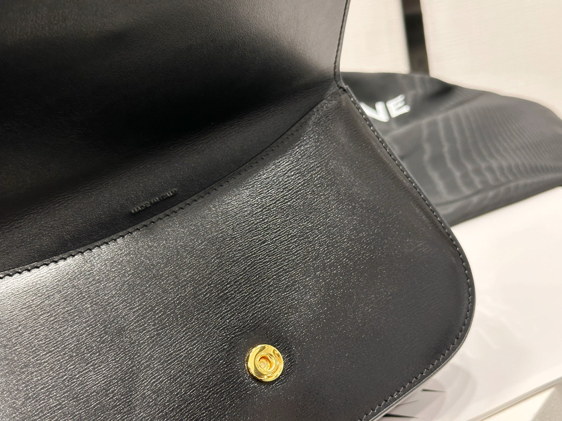 셀린느 듀오 스트랩 지갑