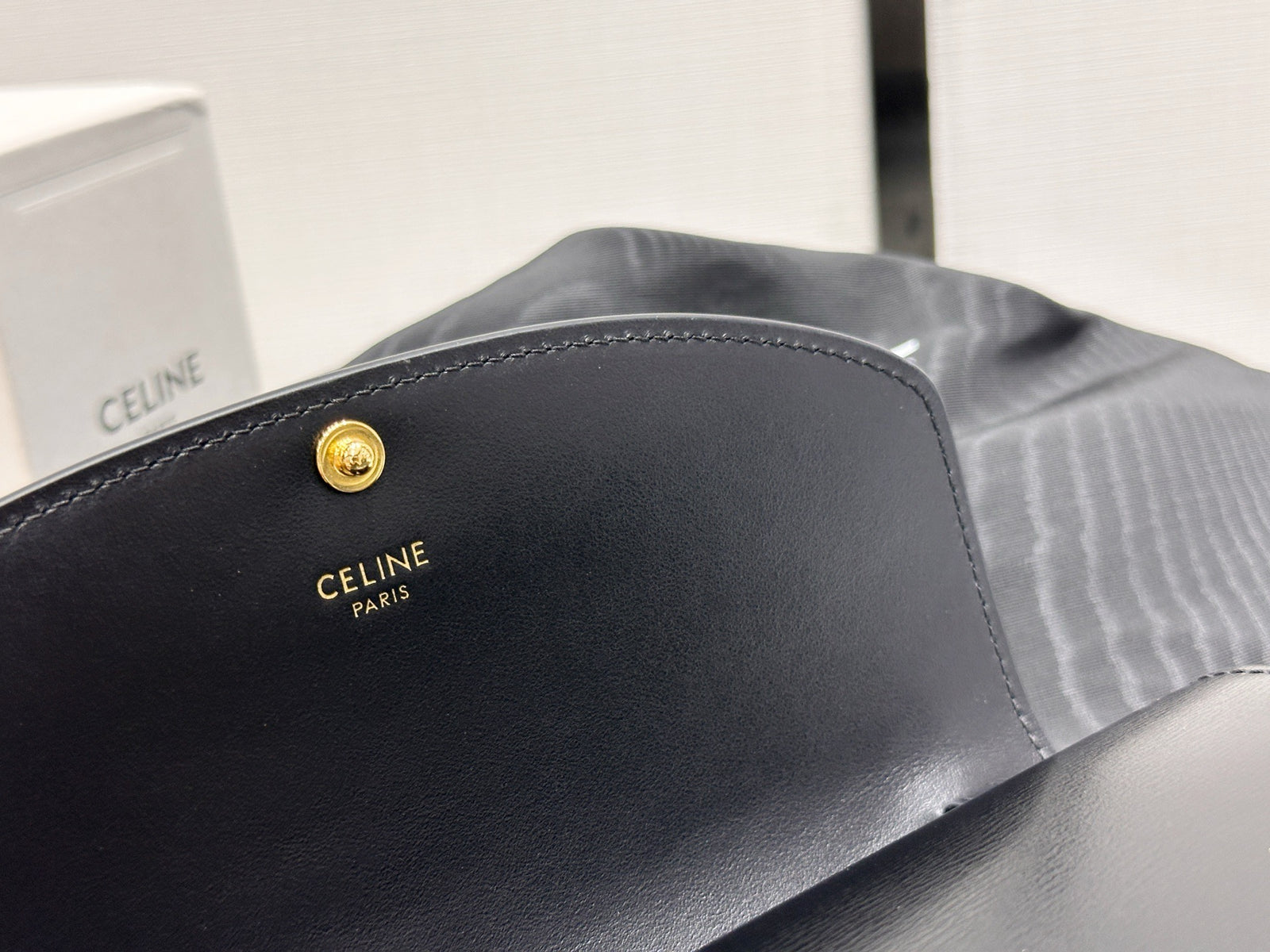 셀린느 듀오 스트랩 지갑