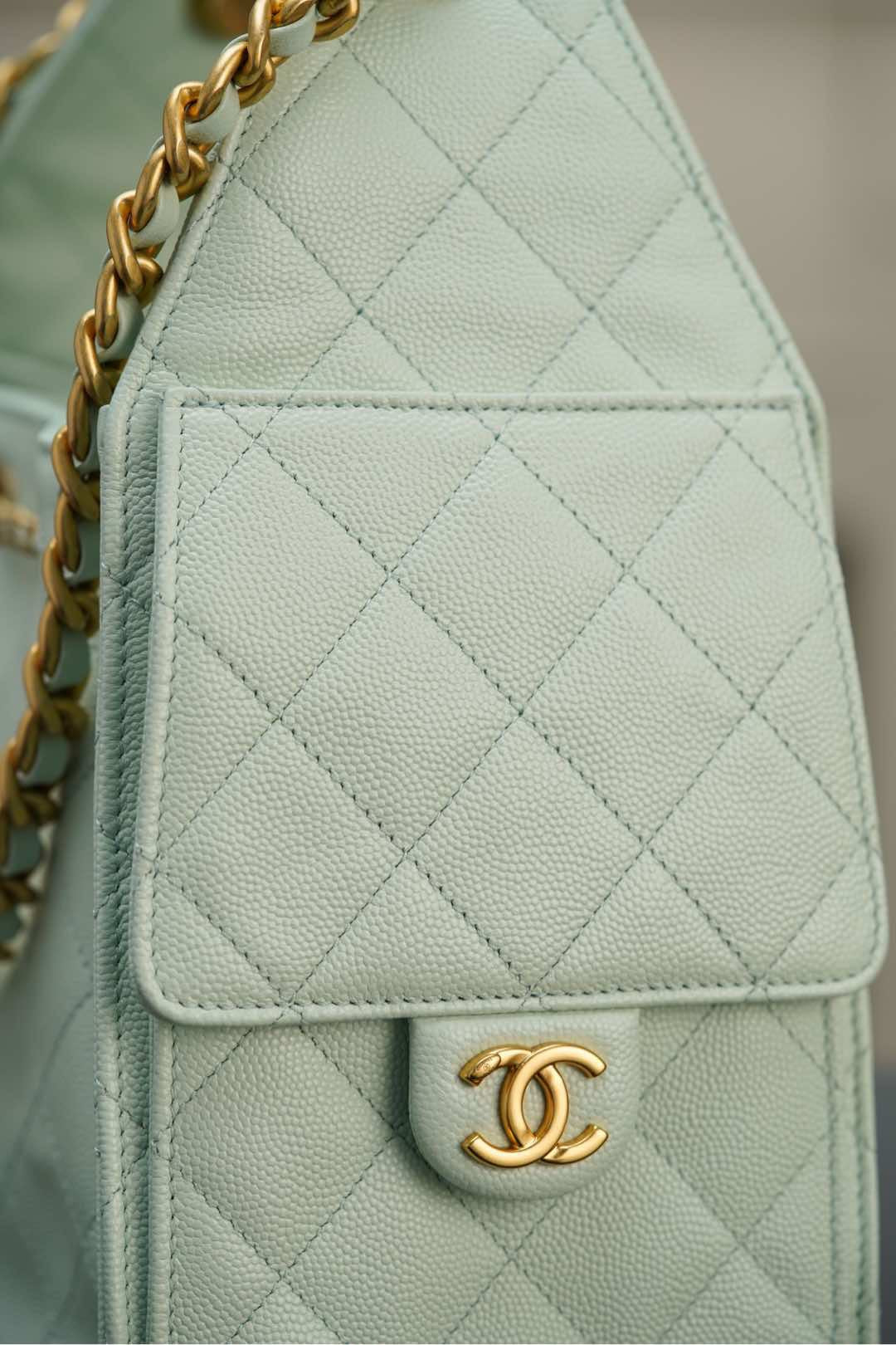 샤넬 25백 스몰 (라이트 그린)