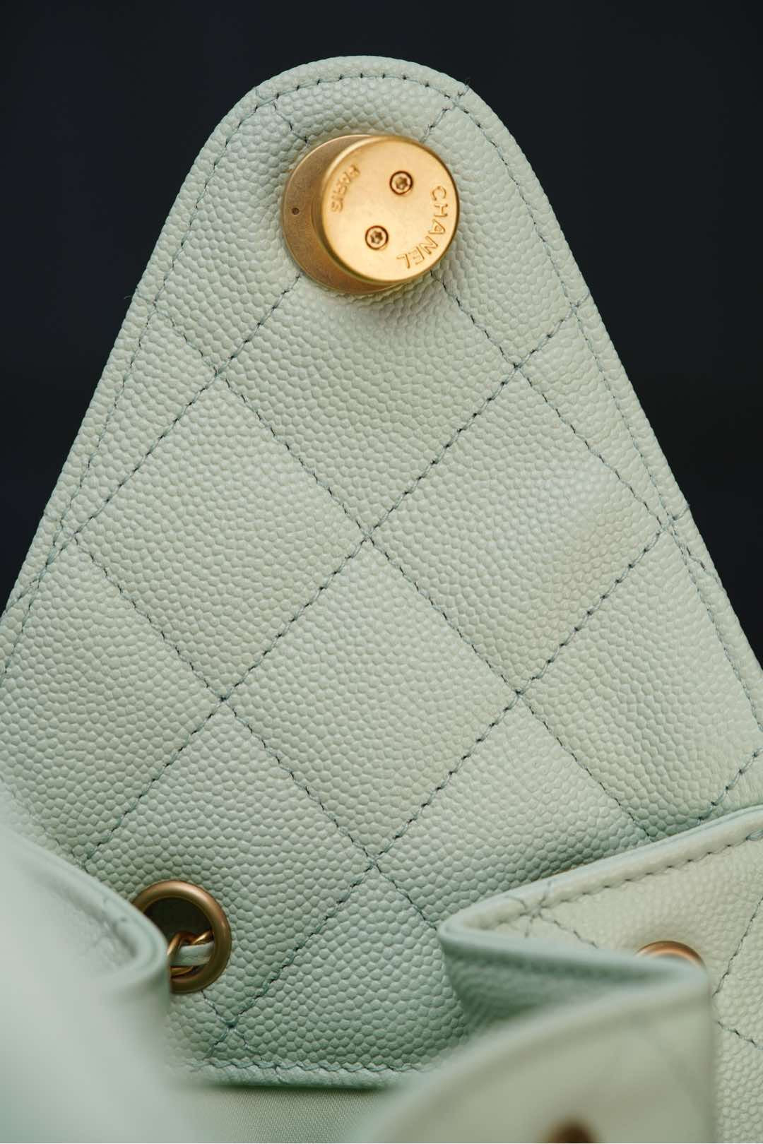 샤넬 25백 스몰 (라이트 그린)