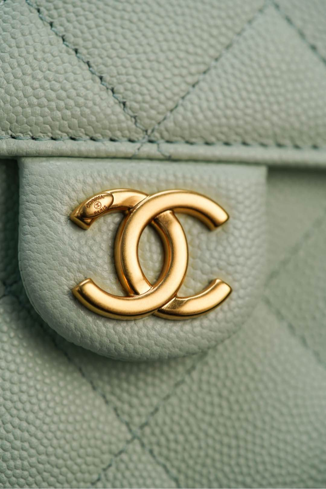 샤넬 25백 스몰 (라이트 그린)