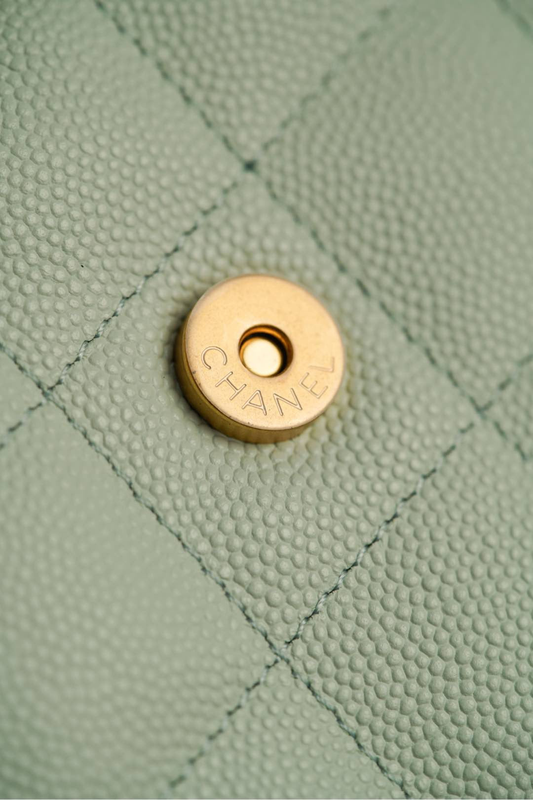 샤넬 25백 스몰 (라이트 그린)